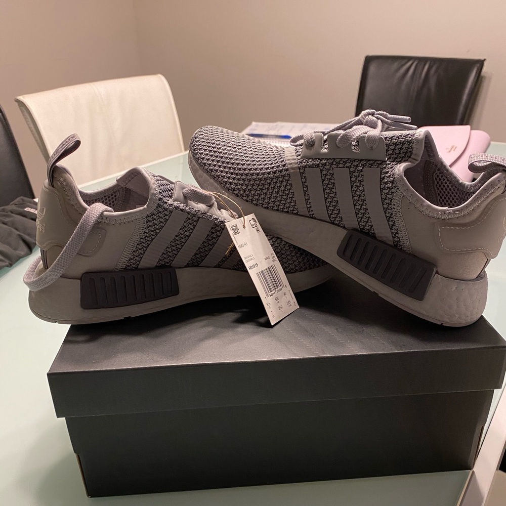 NMD R1